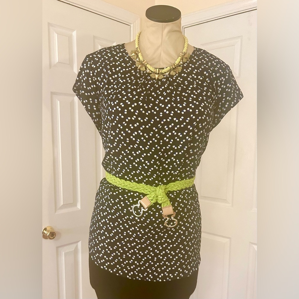 •SALE•Monday Fun, Kaden Pleated Short Sleeve Blouse-NWT - Picture 2 of 7